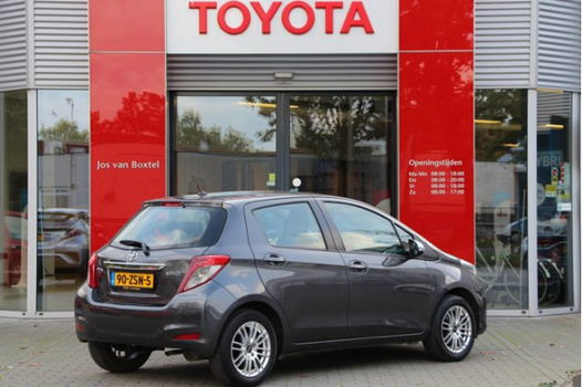 Toyota Yaris - 1.0 VVT-i Aspiration *NAVIGATIE / PARKEERCAMERA - 1