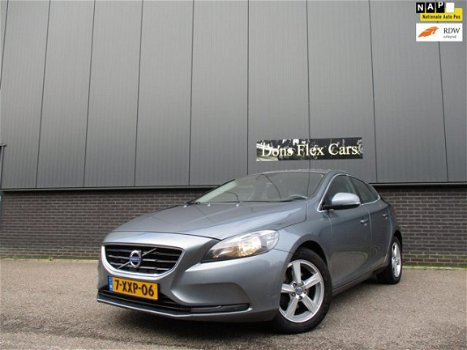 Volvo V40 - 1.6 D2 R-Design Business btw auto - 1