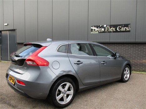 Volvo V40 - 1.6 D2 R-Design Business btw auto - 1