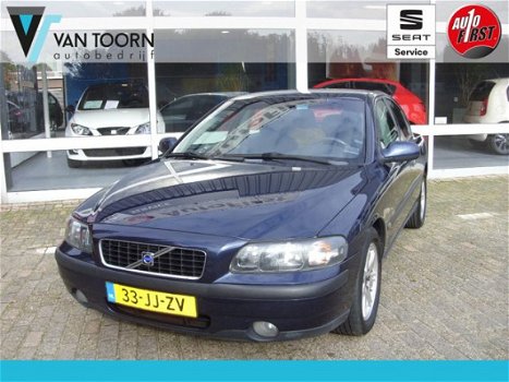 Volvo S60 - 2.4 Edition Automaat, incl. set winterwielen - 1