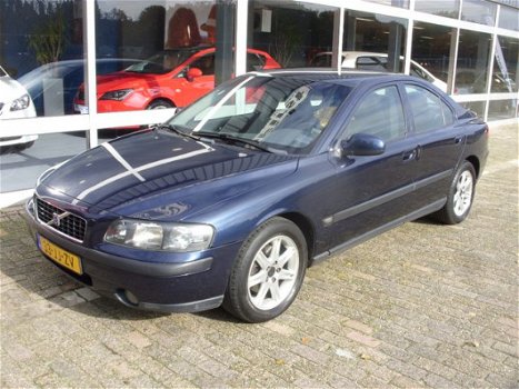 Volvo S60 - 2.4 Edition Automaat, incl. set winterwielen - 1