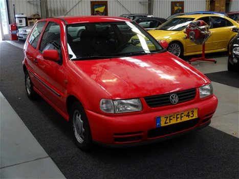 Volkswagen Polo - 1.6 Stuurbekrachtiging - 1