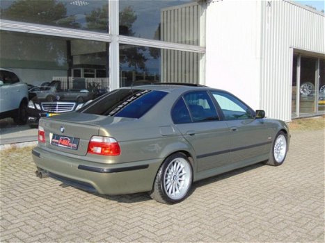 BMW 5-serie - 530 530i AUT M-Tech Individual Nap Zeer Speciaal - 1