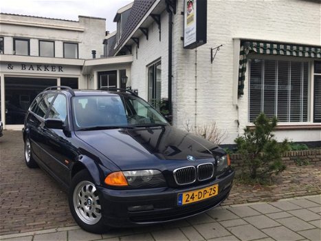 BMW 3-serie Touring - 320i Executive - 1