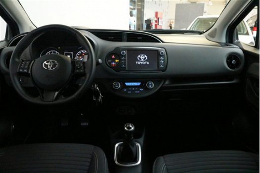 Toyota Yaris - 1.0 VVT-i Energy | Navigatie | Climate controle | Achteruitrijcamera | safety sense | - 1