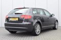 Audi A3 Sportback - 1.6 TDI Attraction 102 gram Navi Sportstoelen/leer/stoelverwarming - 1 - Thumbnail