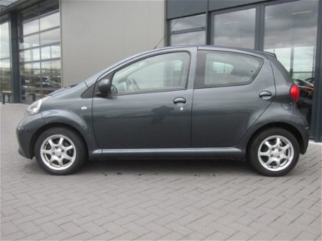 Toyota Aygo - 1.0 12V XR 5drs. Airco 75.710km - 1