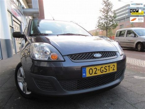 Ford Fiesta - 1.3-8V Cool & Sound Airco Lage km 1e Eigenaar - 1