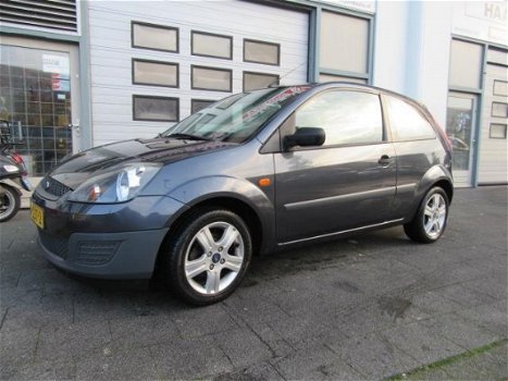 Ford Fiesta - 1.3-8V Cool & Sound Airco Lage km 1e Eigenaar - 1