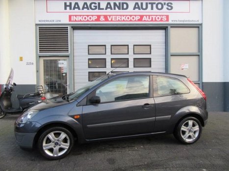 Ford Fiesta - 1.3-8V Cool & Sound Airco Lage km 1e Eigenaar - 1