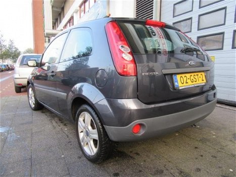 Ford Fiesta - 1.3-8V Cool & Sound Airco Lage km 1e Eigenaar - 1