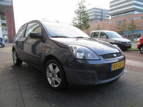 Ford Fiesta - 1.3-8V Cool & Sound Airco Lage km 1e Eigenaar - 1