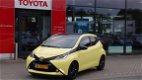 Toyota Aygo - 5DRS X-CITE NAVI NL-AUTO LM-VELGEN - 1 - Thumbnail