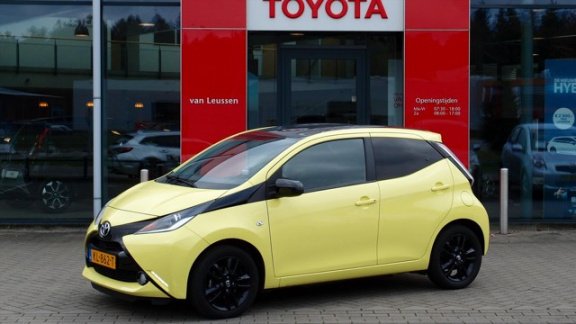 Toyota Aygo - 5DRS X-CITE NAVI NL-AUTO LM-VELGEN - 1