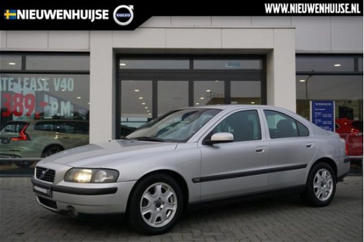 Volvo S60 - 2.4 D5 Geartronic Comfort Line Yountgimer 2e Eigenaar - 1