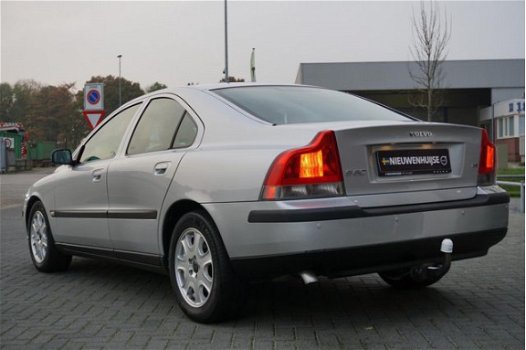 Volvo S60 - 2.4 D5 Geartronic Comfort Line Yountgimer 2e Eigenaar - 1