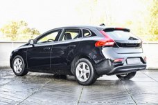 Volvo V40 - 2.0 T2 122PK Momentum