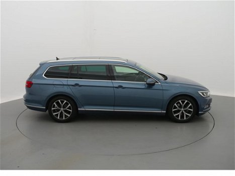 Volkswagen Passat Variant - 1.6 TDI BMT 120pk Variant Connected Series Plus & Panorama - 1