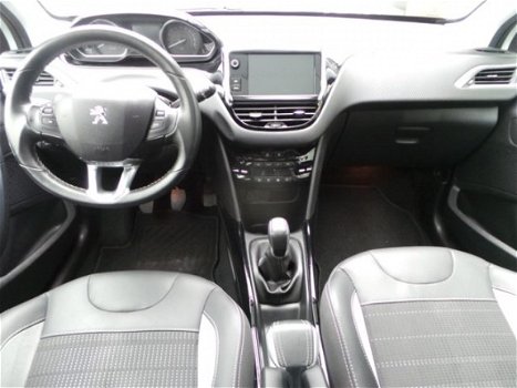 Peugeot 2008 - 1.2 PureTech 110pk Allure Navigatie *Luxe uitvoering - 1