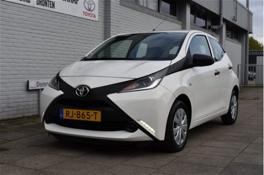 Toyota Aygo - 1.0 VVT-i x-fun 70pk | Airco | Start/stop systeem | Snelheidsbegrenzer | - 1