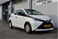 Toyota Aygo - 1.0 VVT-i x-fun 70pk | Airco | Start/stop systeem | Snelheidsbegrenzer | - 1 - Thumbnail