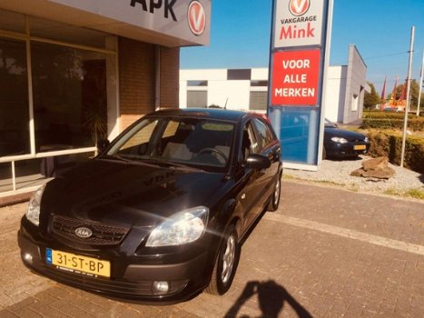 Kia Rio - 1.4 X-tra 5 drs.+airco+trekhaak - 1