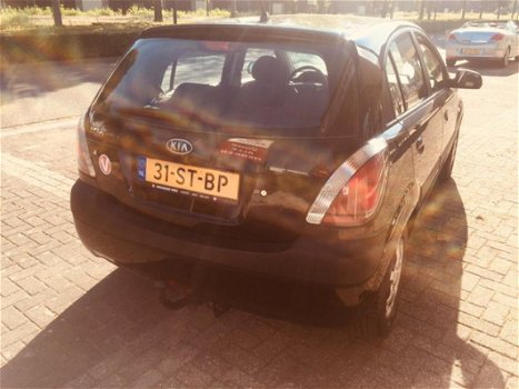 Kia Rio - 1.4 X-tra 5 drs.+airco+trekhaak - 1