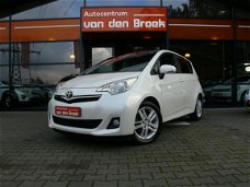 Toyota Verso S - 1.3 VVT-i Dynamic Panoramadak Achter Uit Rij Camera Climate Cruise Ctr Trekhaak Lmv