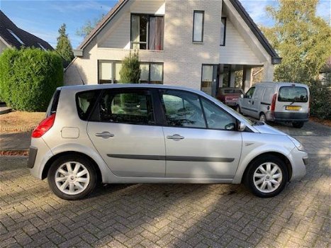 Renault Scénic - Scenic gereserveerd - 1