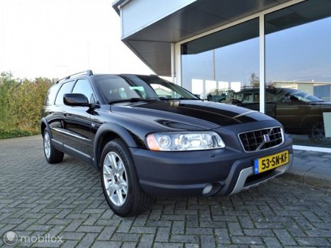 Volvo XC70 - 2.4 D5 AWD 185PK, Four-C, Xenon, Navigatie, Leer - 1