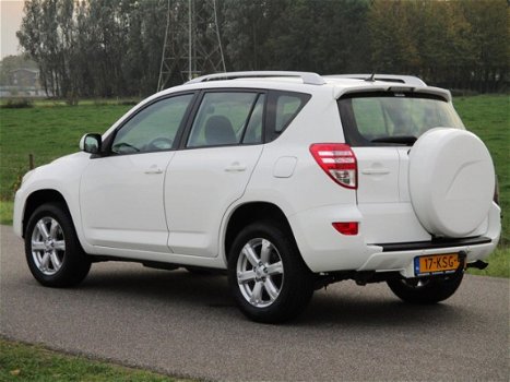 Toyota RAV4 - 2.0 VVTi Met Airco/Navigatie/PDC/Trekhaak - 1