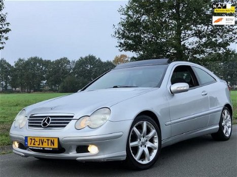 Mercedes-Benz C-klasse Sportcoupé - 200 K. *Panorama Dak - 1