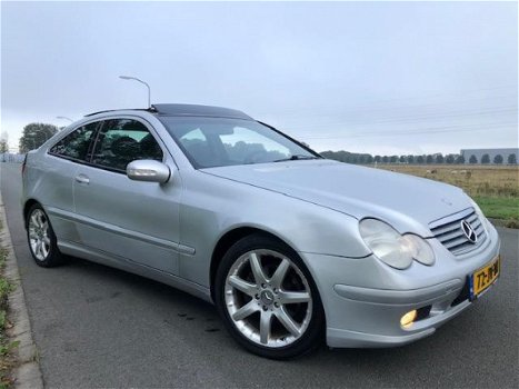 Mercedes-Benz C-klasse Sportcoupé - 200 K. *Panorama Dak - 1