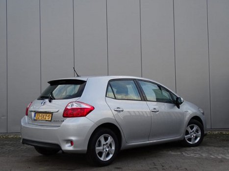 Toyota Auris - 1.8 Full Hybrid Aspiration | *GRATIS TOM TOM* | Automaat | Climate Control | LMV | - 1