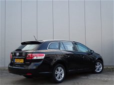 Toyota Avensis Wagon - 1.8 VVT-i Dynamic | NL AUTO | Climate Control | Lichtmetalen Velgen | Dealer