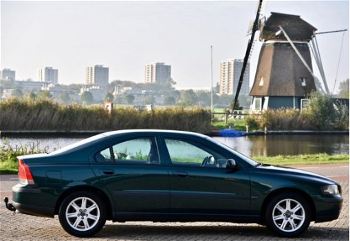 Volvo S60 - 2.4 Leuke auto - 1