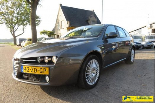 Alfa Romeo 159 Sportwagon - 2.2 JTS Distinctive - 1