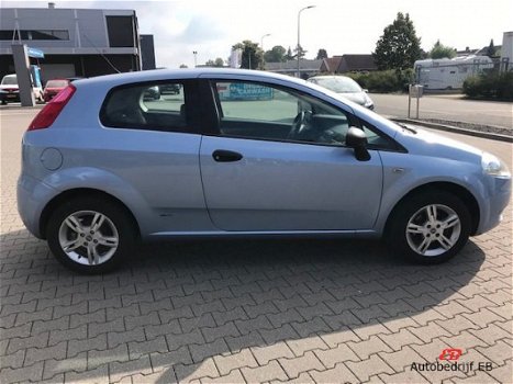 Fiat Grande Punto - Grand1.2 8v Active - 1