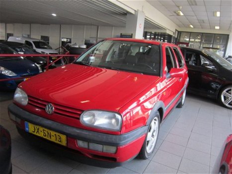 Volkswagen Golf - 2.0-16V GTI - 1