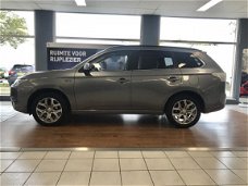 Mitsubishi Outlander - 2.0 PHEV Instyle / LEER / NAVI / PANO / 18 INCH