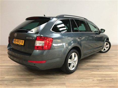 Skoda Octavia Combi - 1.2 TSI Greentech Ambition PRIVACYGLAS / LMV / PDC / NAVI / CRUISE / AIRCO / C - 1