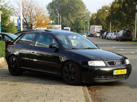 Audi A3 - 1.8 5V Turbo Attraction - PANORAMA - TURBO - CLIMATE CONTR - NIEUWE BLOKKEN & SCHIJVEN - 1