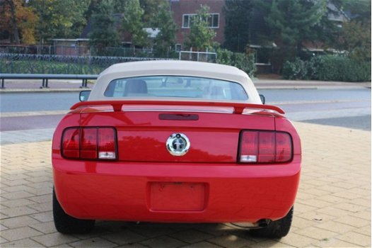 Ford Mustang - USA 4.0 V6 - 1