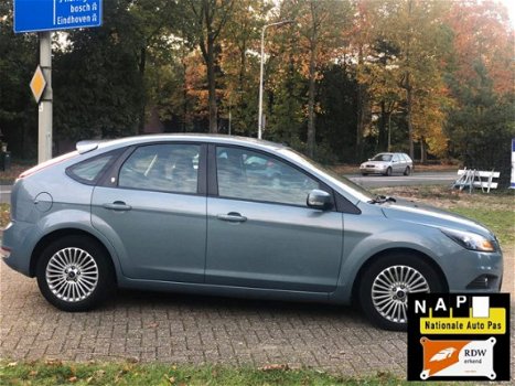 Ford Focus - 2.0 16V Ghia - 1