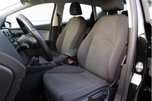 Seat Leon - 1.2 TSI Style 110 pk BTW-auto/ Climate/ Cruise-controle/ Telefoon/ Multi.stuur/ Park.sen - 1