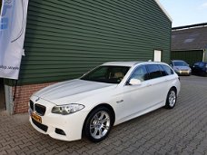 BMW 5-serie Touring - 525xd High Executive M-Pakket, 218PK, Boekjes ingevuld