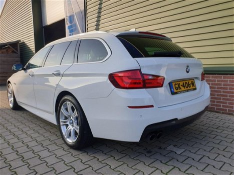 BMW 5-serie Touring - 525xd High Executive M-Pakket, 218PK, Boekjes ingevuld - 1