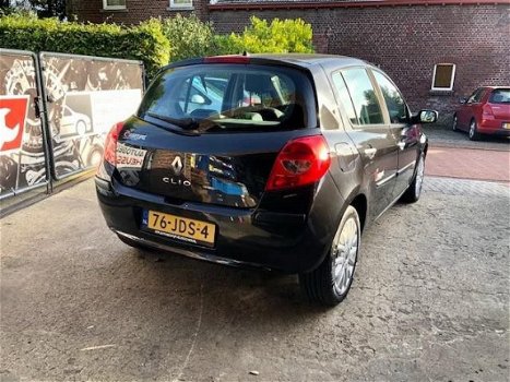 Renault Clio - 1.2-16V Special Rip Curl I AIRCO I CRUISE I SPECIAAL RIP CURL I - 1