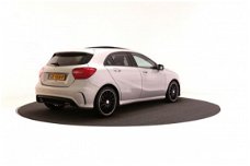Mercedes-Benz A-klasse - 180 CDI Ambition | Harman Kardon | Panorama schuifdak | AMG Styling | Parkt