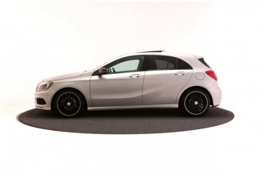 Mercedes-Benz A-klasse - 180 CDI Ambition | Harman Kardon | Panorama schuifdak | AMG Styling | Parkt - 1